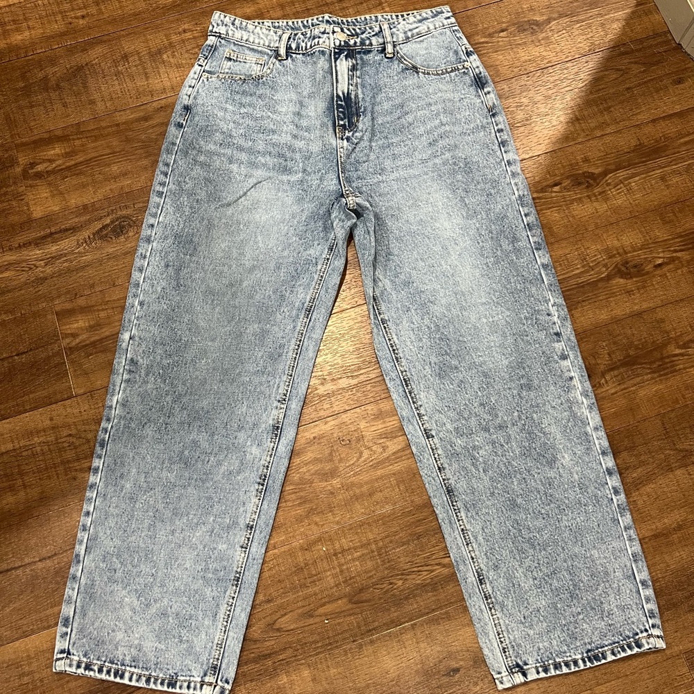 Jeans - Picture 2 of 3